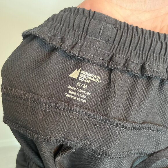 Mountain Equipment Co-Op. Outdoor Pants. Black. Size Medium. Mens. - Picture 8 of 9